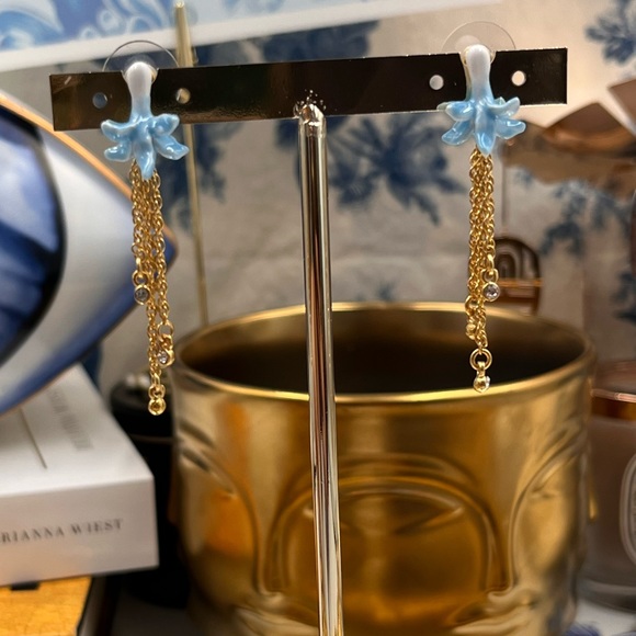 🆕 LES NEREIDES 🧿 NWOT Blue Bell Flower Dangling Crystal Post Earrings - Picture 8 of 16